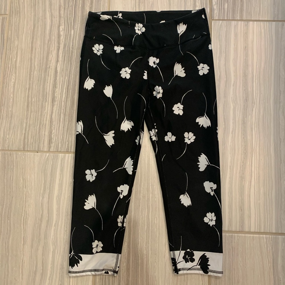 Fabletics crop leggings